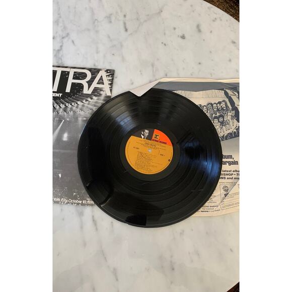 Vintage "Sinatra: The Main Event Live" Vinyl Record - Picture 2 of 2